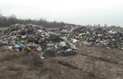 Поліція відкрила понад 10 кримінальних проваджень за фактами незаконного вивантаження Львівського сміття