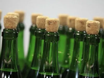 В январе через Интернет украинцы пытались продать более 20 тыс.л нелегального алкоголя - ГФС