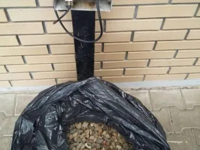 Пограничники во Львовской области обнаружили в авто 23 кг янтаря