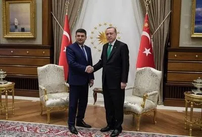 В.Гройсман провел встречу с президентом Турции