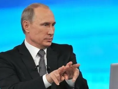 В.Путін зізнався, що пише "як курка лапою"