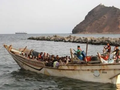 Более 30 мигрантов были убиты на судне у берегов Йемена