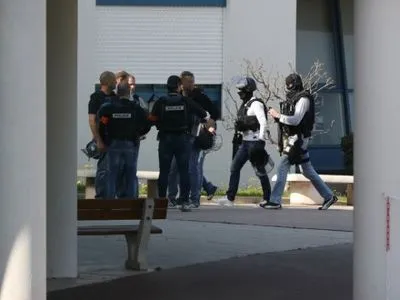 Во Франции задержали еще одного человека из-за стрельбы в школе