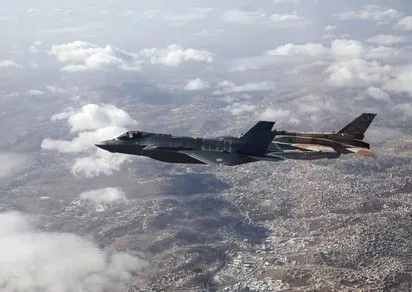 Ізраїльські літаки обстріляли ракетами з Сирії