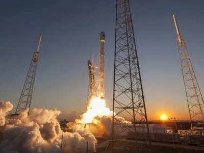 SpaceX планує повторно запустити в космос ракету-носій наприкінці березня