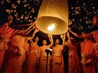 Фестиваль света прошел в Мьянме