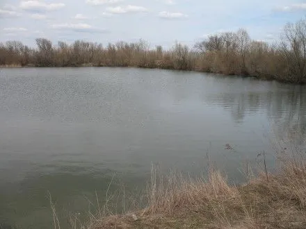 В водоеме в Житомирской области обнаружили тело мужчины