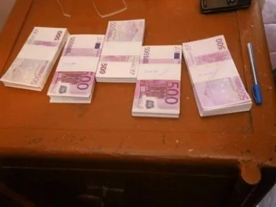 Сільського голову на Київщині піймали на хабарі у 250 тис. євро