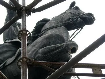 В КГГА подтвердили повреждения памятника Щорсу