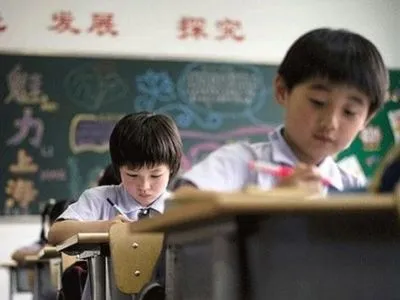 Два человека погибли в результате давки в школе в Китае