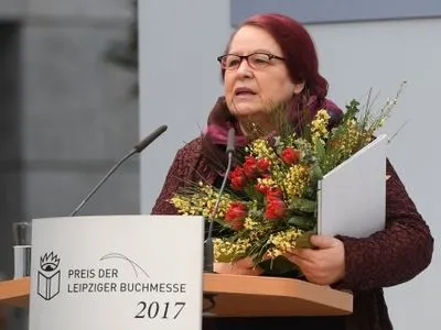 Писательница получила в Лейпциге премию за книгу "Она приехала из Мариуполя"