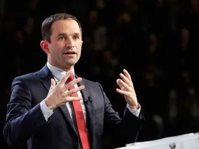 Кандидат в президенты Франции осудил действия РФ на Донбассе