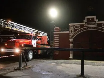 При пожаре на пороховом заводе в России погиб человек