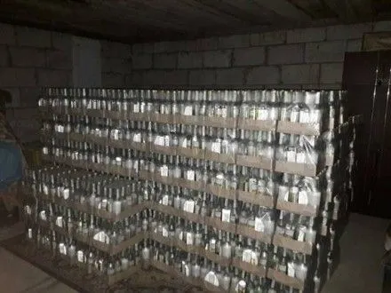 На западе Украины прекратили масштабное производство фальсифицированного алкоголя