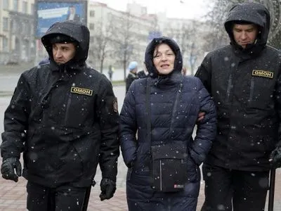 Декілька десятків опозиційних активістів затримали в Мінську
