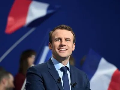 Е.Макрон випереджає М.Ле Пен у виборчих перегонах у Франції