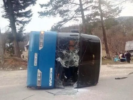 Автобус з прочанами перекинувся на Прикарпатті, 10 осіб травмовані