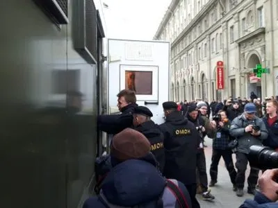 Акція протесту розпочалась у Мінську, затримано уже більше 10 осіб