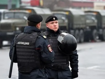Около 30 участников митинга против коррупции задержали в РФ