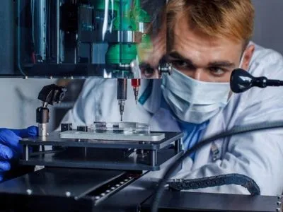 Шведські вчені роздрукували на 3D-принтері хрящову тканину людини