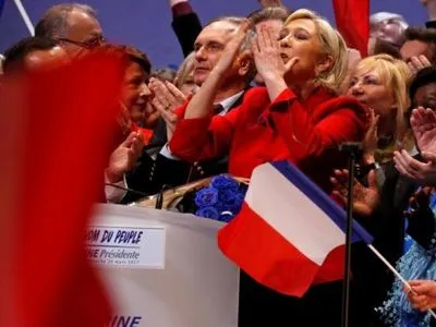 Кандидат у президенти Франції М.Ле Пен заявила про "смерть" ЄС