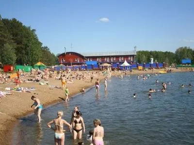 К летнему сезону-2017 в Киеве обустроят 11 пляжей