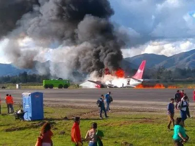 Во время посадки загорелся пассажирский Boeing в Перу