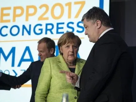 П.Порошенко встретился с А.Меркель на Мальте