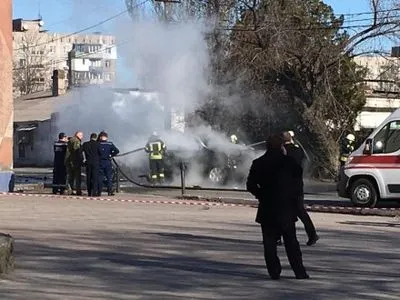 Взрыв авто спався в Мариуполе