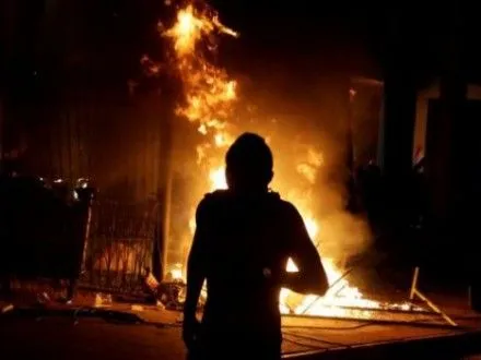 Мітингувальники в Парагваї підпалили конгрес