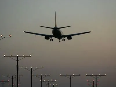 Через угрозу терактов в аэропортах Великобритании усилены меры безопасности
