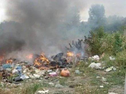 Невідомі підпалили полігон для сміття в Житомирі