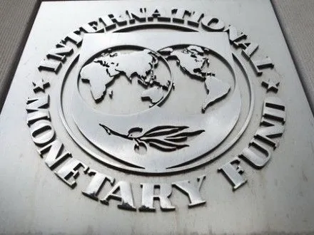 МВФ выделил Украине 1 млрд долларов - П.Порошенко