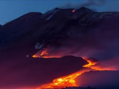 Из-за извержения Этны объявлен "оранжевый" уровень опасности на юге Италии