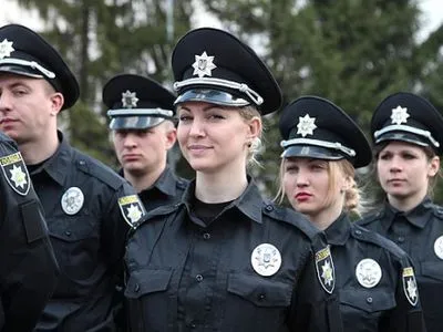 Новые инспекторы патрульной службы пополнили ряды полиции Киева