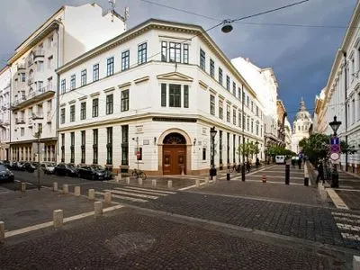 В Будапеште могут закрыть университет, основанный Дж.Соросом