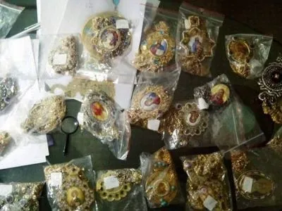 Задержали протоиерея, который пытался продать похищенные реликвии Блаженнейшего Владимира - Ю.Луценко