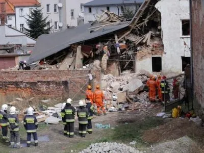 Кількість жертв обвалу будинку у Польщі зросла