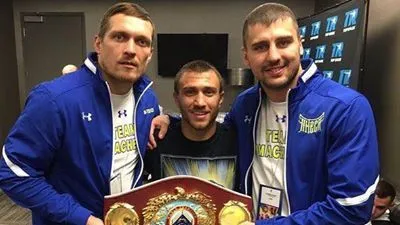 В.Гройсман поздравил украинских боксеров с победами