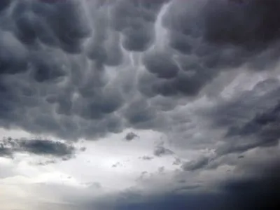 Завтра в Україні очікується мінлива хмарність