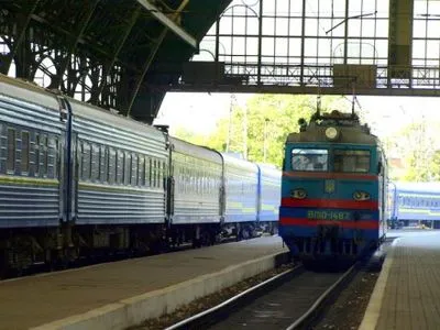 В "Укрзализныце" пообещали рассмотреть возможность увеличения вагонов в некоторых электричках