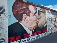 В Німеччині зведуть захисний паркан перед Берлінською стіною