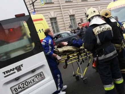 Вибух прогримів у Петербурзі біля бібліотеки, постраждав студент