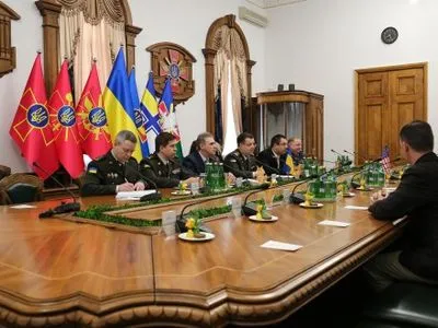С.Полторак та конгресмени США обговорили надання Україні оборонної зброї
