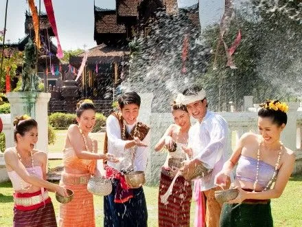 В Таиланде прошел фестиваль тайского Нового года Сонгкран