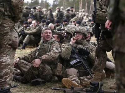 Батальйон НАТО заступив на чергування біля кордону Польщі з РФ