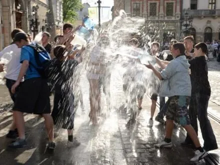 Водні бої у другий день Великодня влаштують у Львові