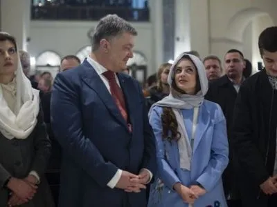 Президент посетил богослужение в нескольких храмах Киева в Пасхальную ночь