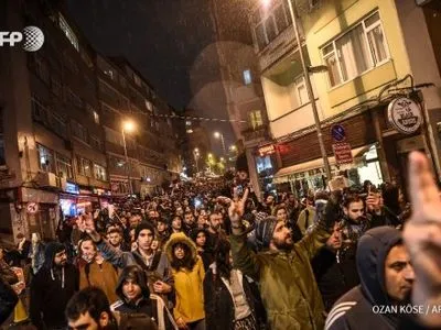 У Стамбулі тисячі людей протестували проти результатів референдуму