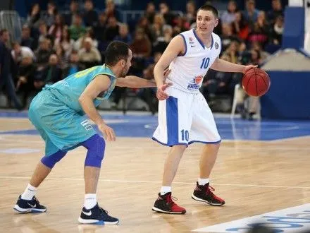 Баскетболист сборной Украины Д.Лукашов одержал победу в матче Лиги ВТБ